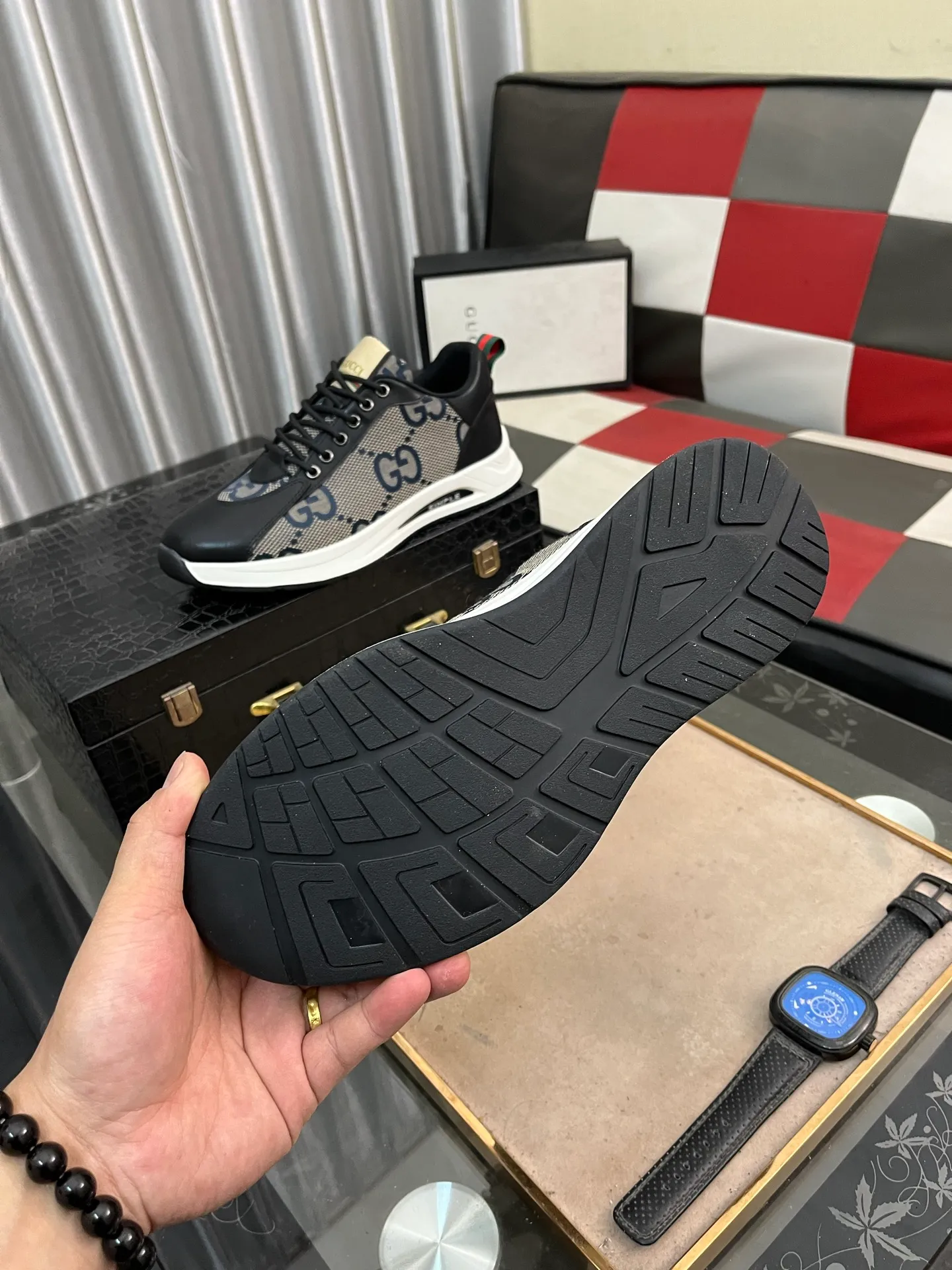 Men's shoes💰420⌚️⌚️[GUCCI] Gucci men's casual shoes are absolutely popular🔥The ultimate matching item for trendy men! The charm of super texture is irresistible, the main recommendation, the flower leather color is bright! The upper is made of high-quality cowhide with branded fabrics, pigskin lining for the feet, and wear-resistant rubber sole, which is noble and elegant! Extremely comfortable🎁🎁You can be as handsome as you want💪 38-442️⃣colors available